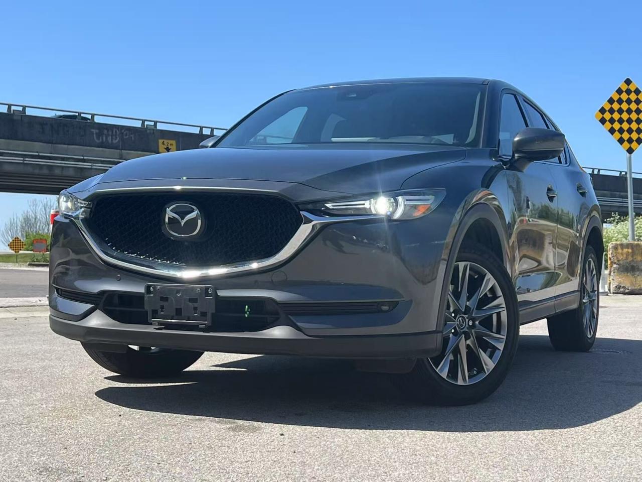 Used 2021 Mazda CX-5 Signature AWD/ CLEAN TITLE/ BC LOCAL/ SERVICE RECORD for sale in Richmond, BC