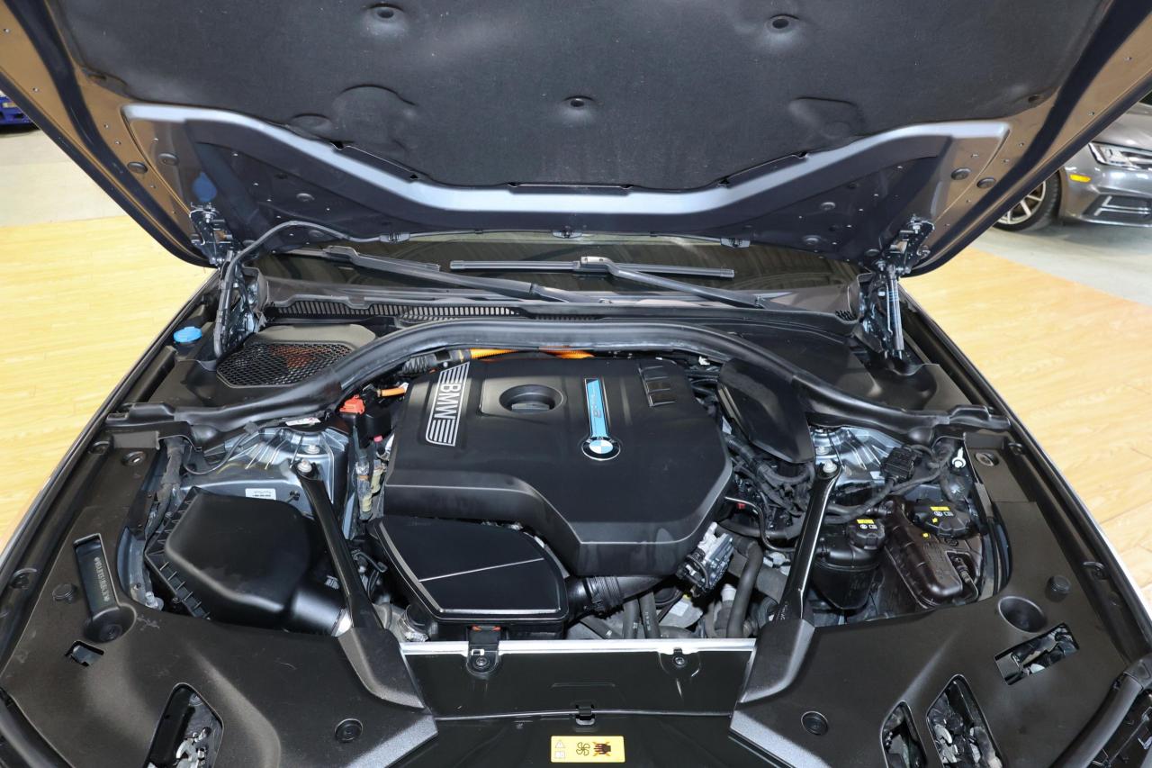 2018 BMW 5 Series 530e xDrive - HEADSUP|NAVI|CAMERA|BLINDSPOT - Photo #25