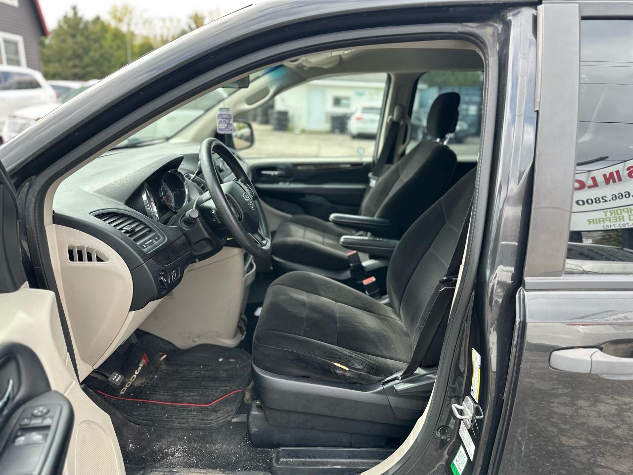 2012 Dodge Grand Caravan SE Photo14
