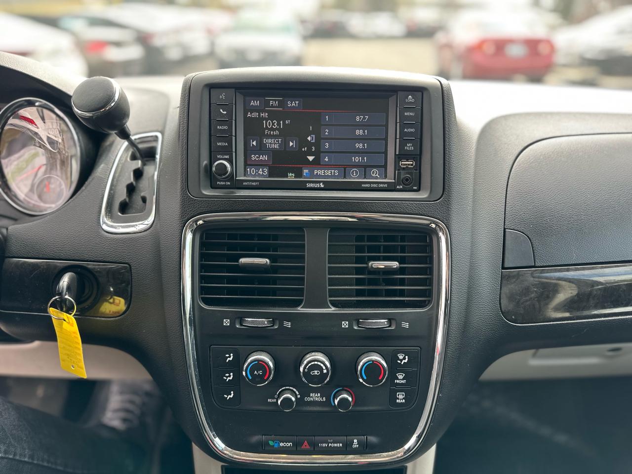 2013 Dodge Grand Caravan SXT Photo32