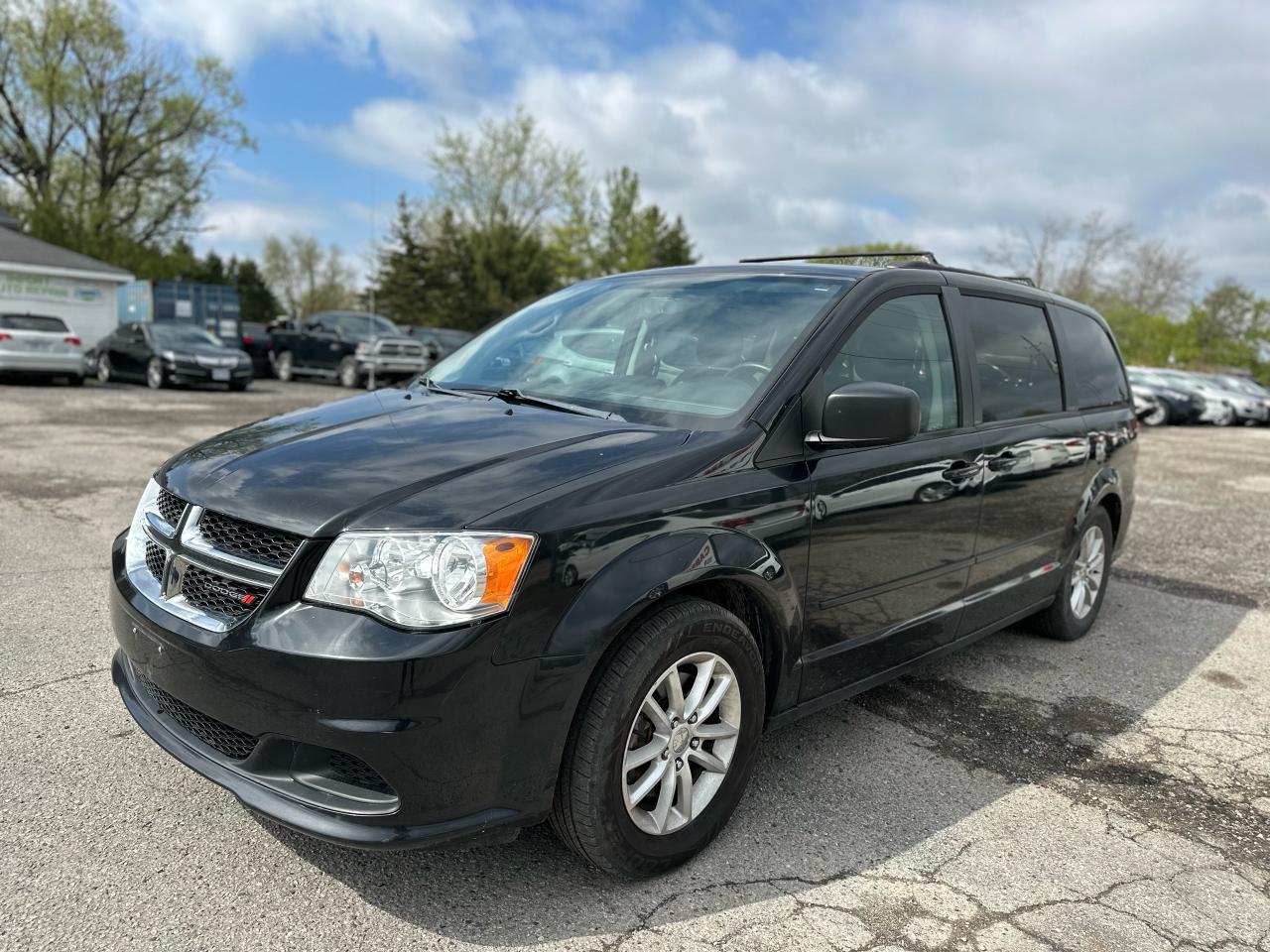 2013 Dodge Grand Caravan SXT Photo24