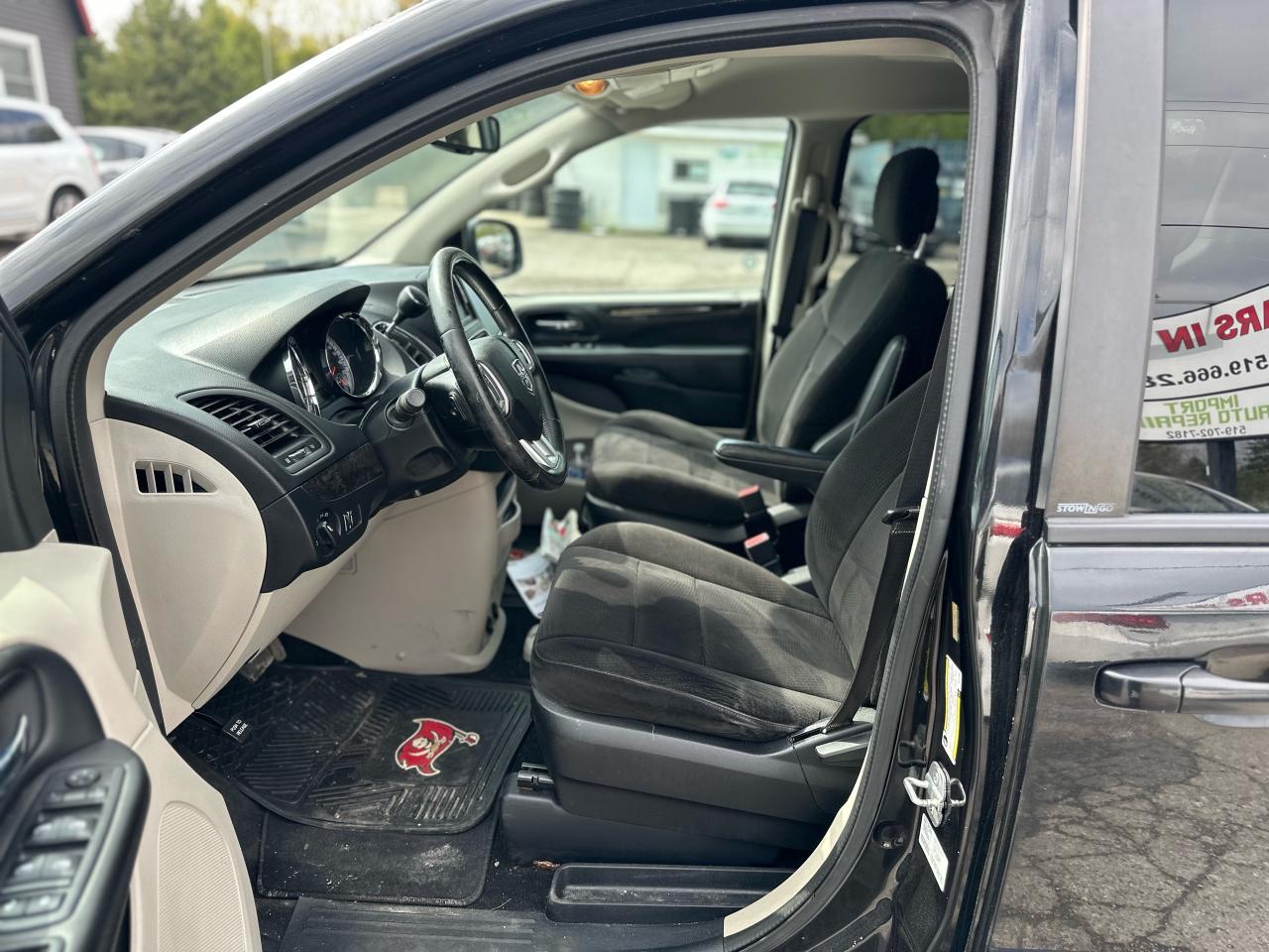 2013 Dodge Grand Caravan SXT Photo8