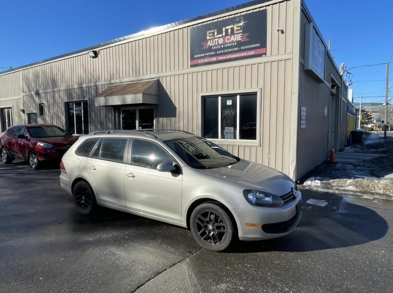 2012 Volkswagen Golf SportWagen 