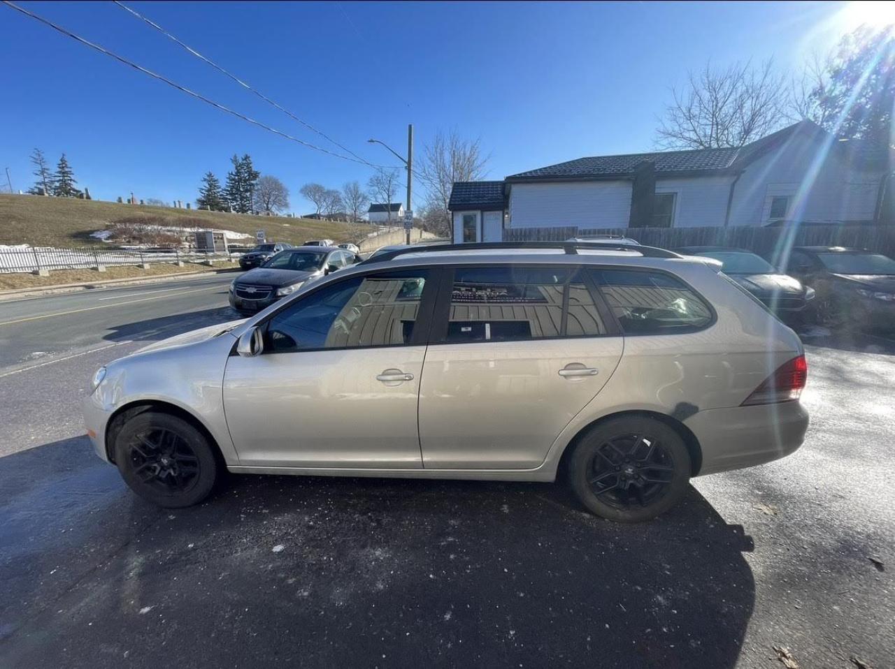 2012 Volkswagen Golf SportWagen  Photo3