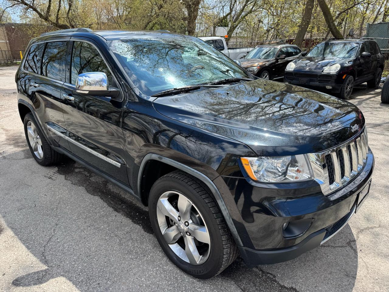 2011 Jeep Grand Cherokee Overland - Photo #7
