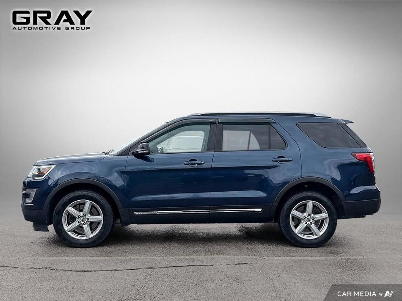 2017 Ford Explorer XLT/LEATHER/LOADED/NO ACCIDENTS - Photo #2