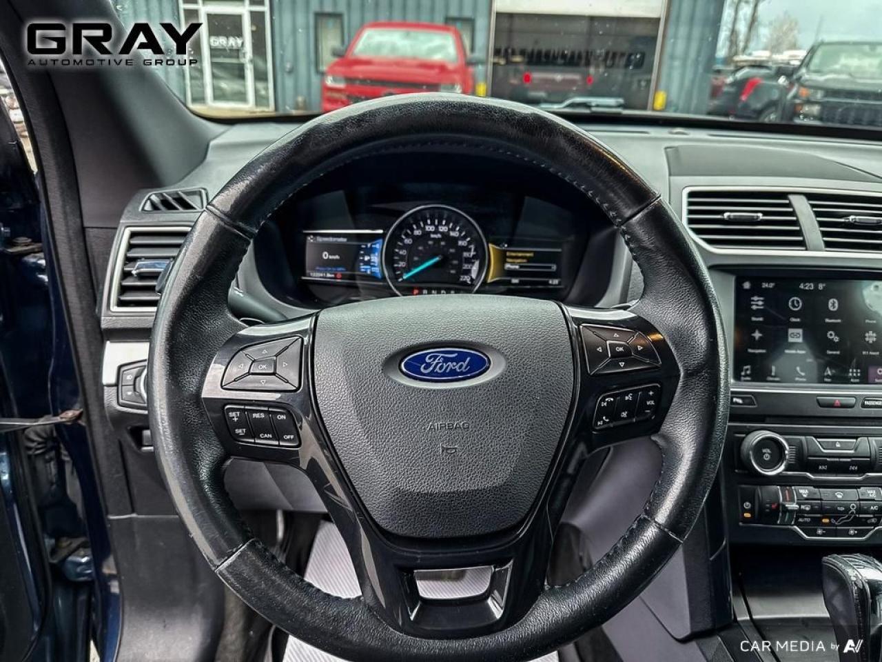 2017 Ford Explorer XLT/LEATHER/LOADED/NO ACCIDENTS - Photo #10