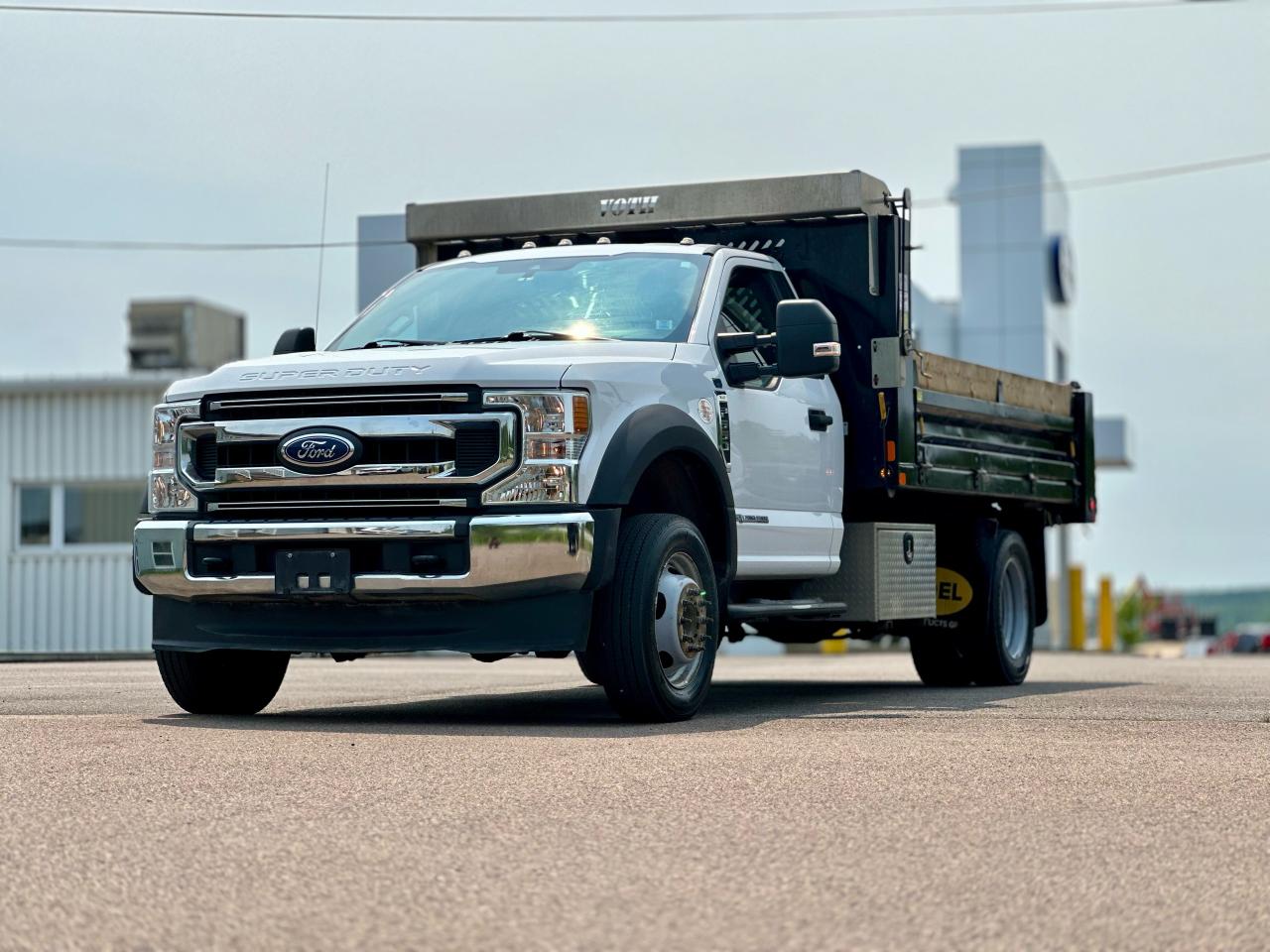 2020 Ford F-550 XLT DUMPBODY Photo