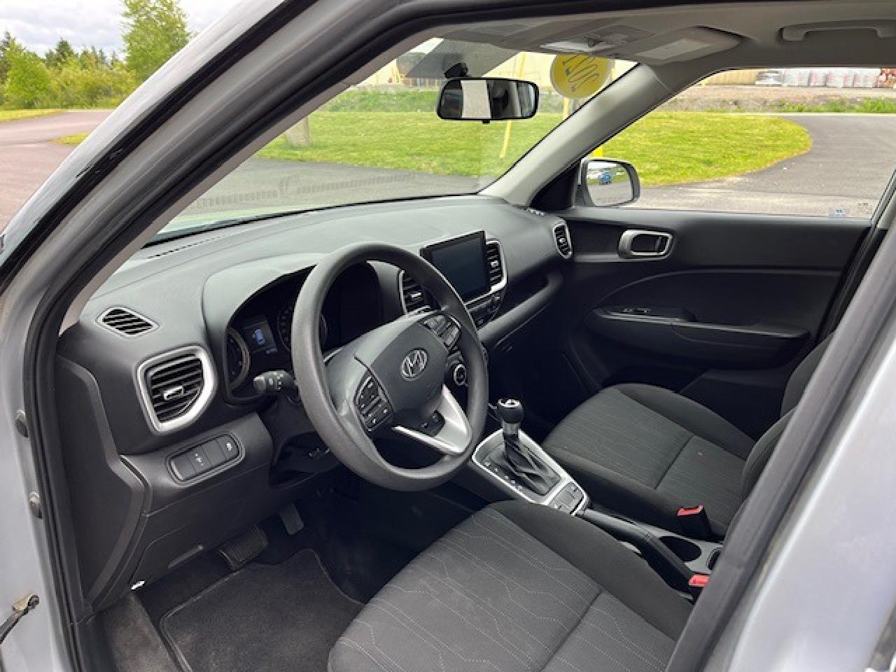2021 Hyundai Venue Essential Photo