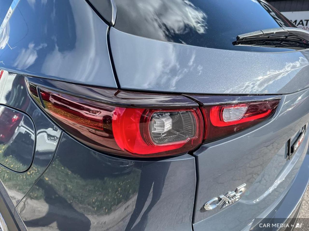 2023 Mazda CX-5 KURO EDT / AWD / ROOF / RED LEATHER / HTD SEATS - Photo #8