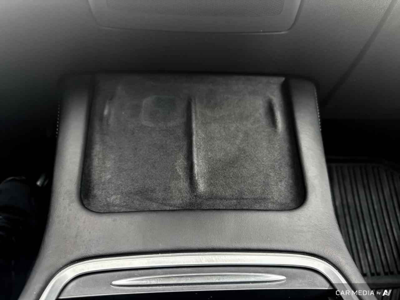 2022 Tesla Model Y LONG RANGE / AWD / NAVIGATION / LEATHER - Photo #13