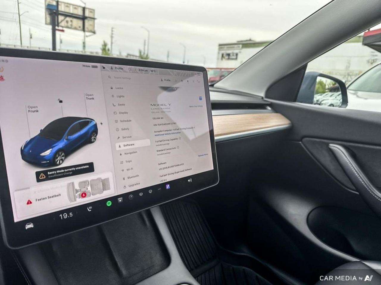 2022 Tesla Model Y LONG RANGE / AWD / NAVIGATION / LEATHER - Photo #17