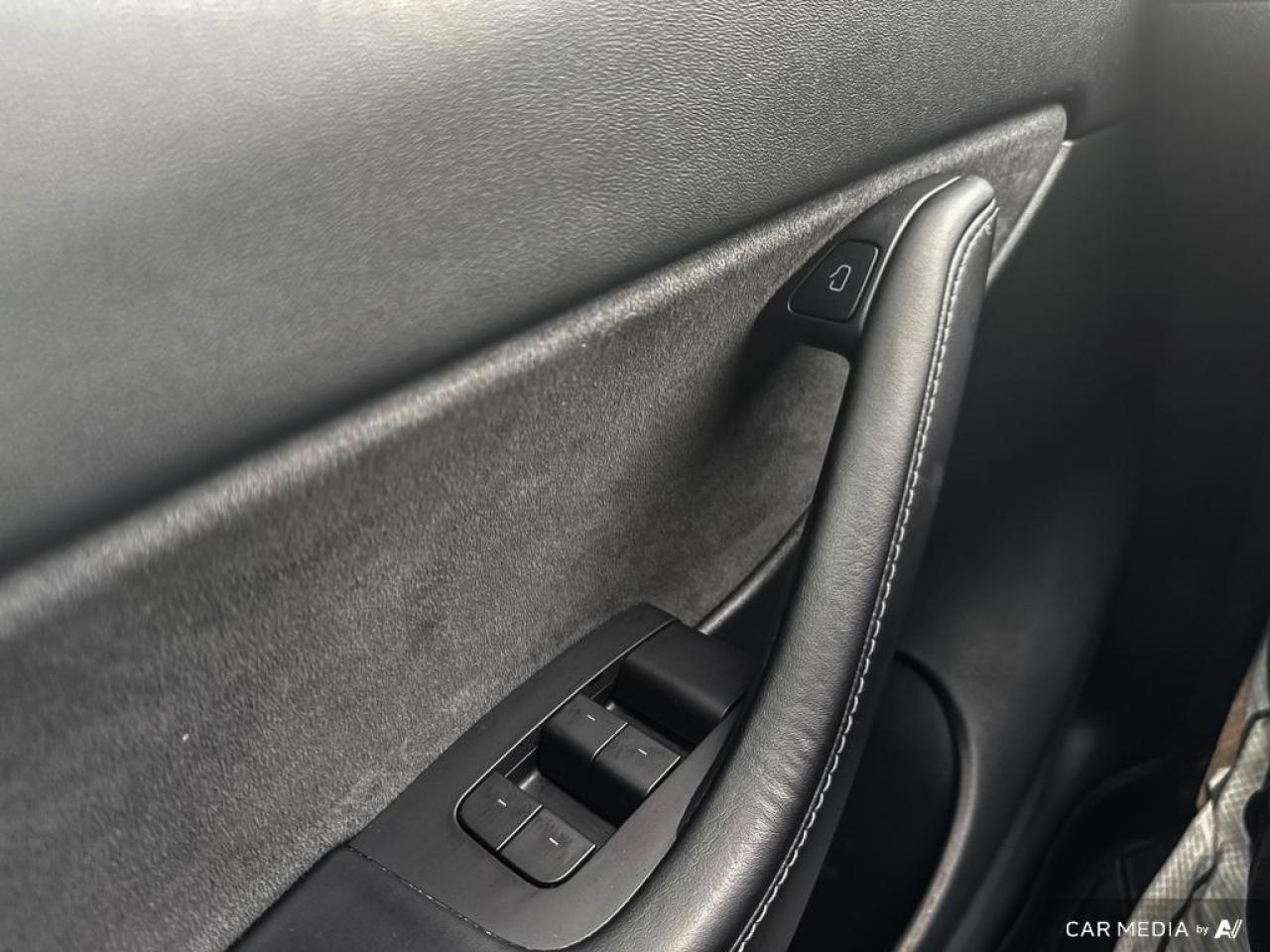 2022 Tesla Model Y LONG RANGE / AWD / NAVIGATION / LEATHER - Photo #9