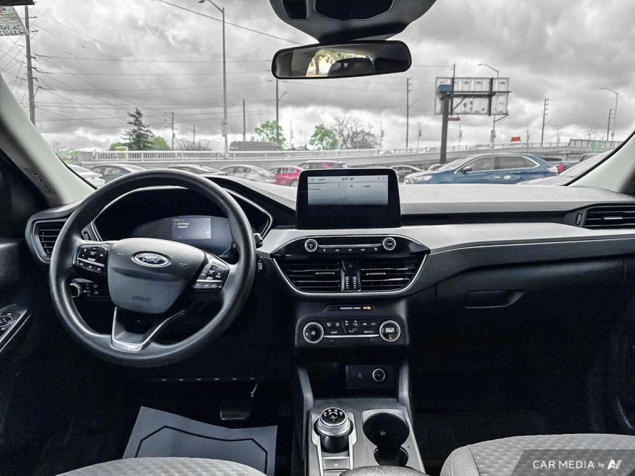 2020 Ford Escape SE / AWD / NAV / HTD SEATS / ALLOYS - Photo #11