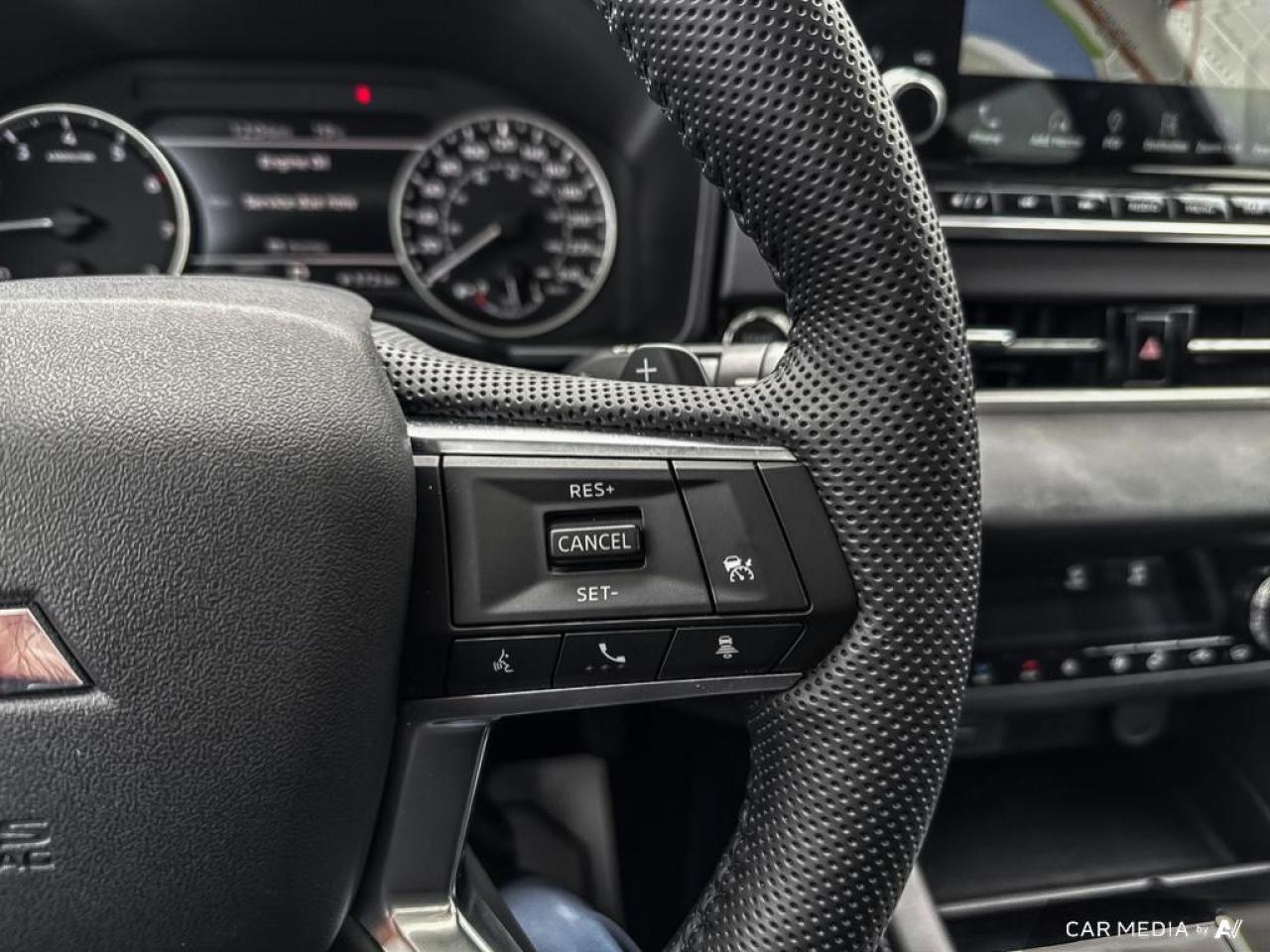 2023 Mitsubishi Outlander LE PREMIUM / S-AWC / ROOF / NAV / NO ACCIDENTS - Photo #23
