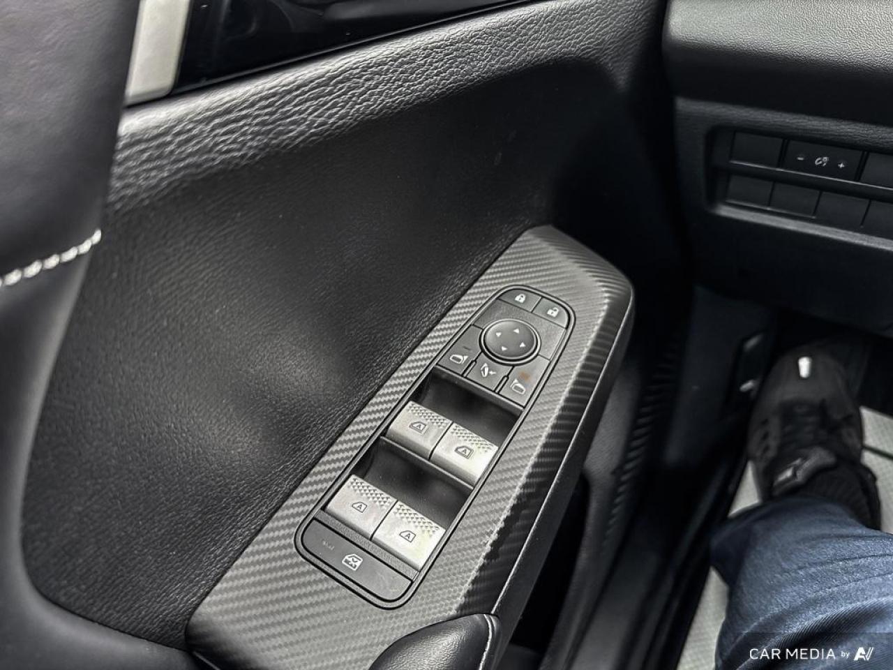 2023 Mitsubishi Outlander LE PREMIUM / S-AWC / ROOF / NAV / NO ACCIDENTS - Photo #14
