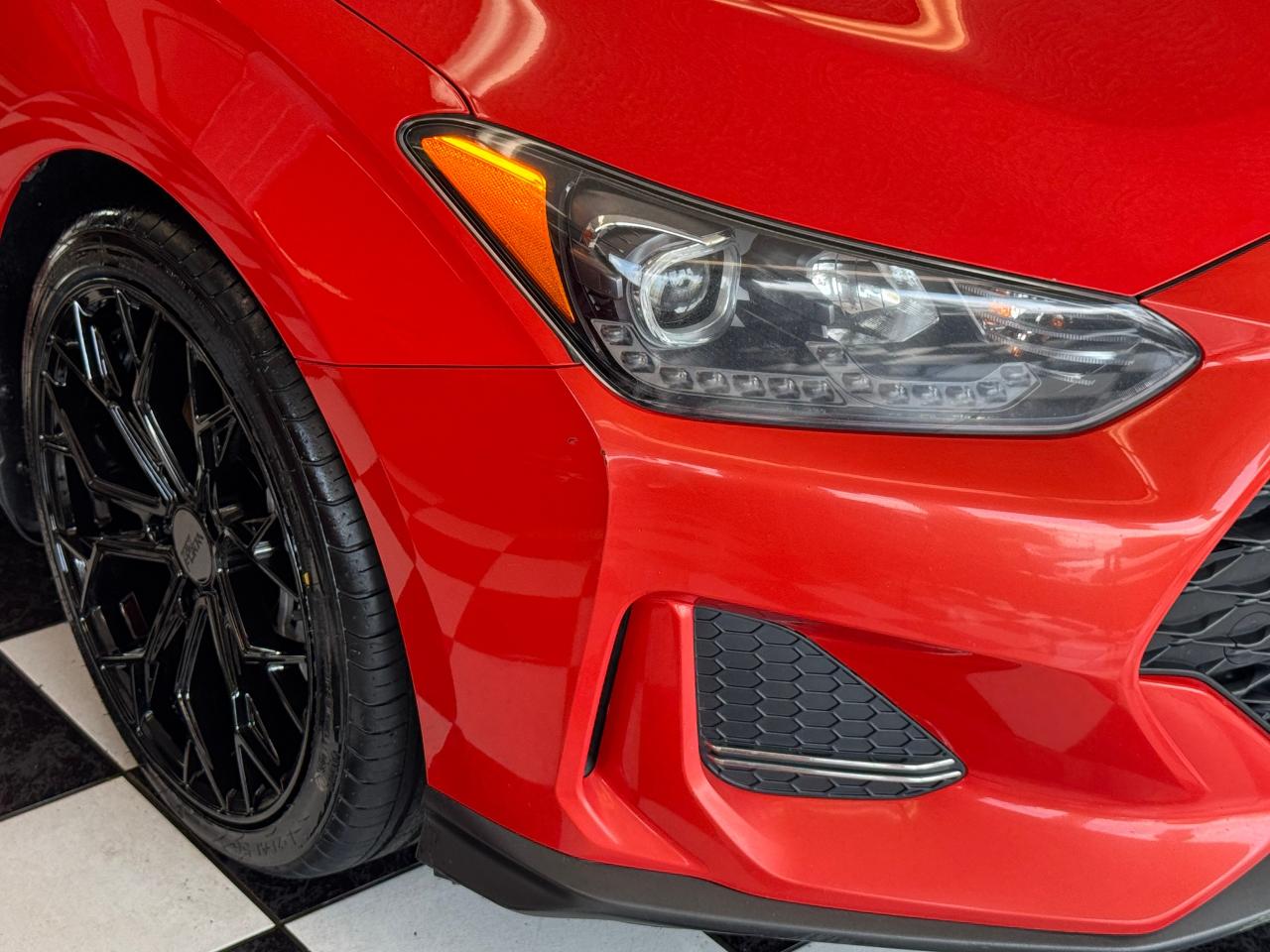 2019 Hyundai Veloster Turbo+New Tires+Wheels+Roof+BSM+CLEAN CARFAX Photo39
