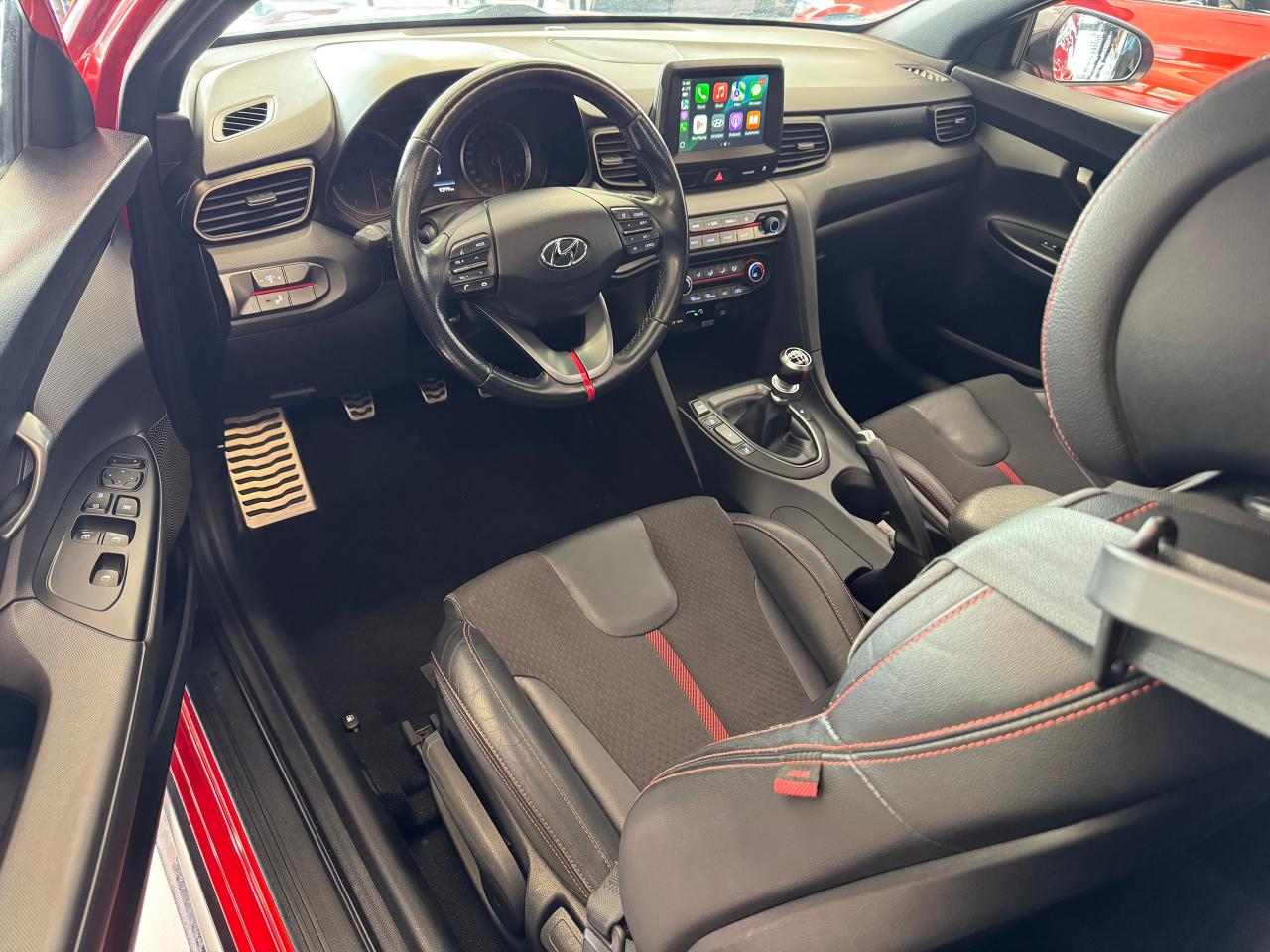 2019 Hyundai Veloster Turbo+New Tires+Wheels+Roof+BSM+CLEAN CARFAX Photo87