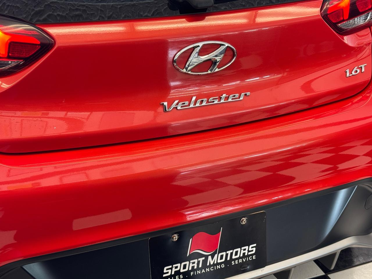 2019 Hyundai Veloster Turbo+New Tires+Wheels+Roof+BSM+CLEAN CARFAX Photo63