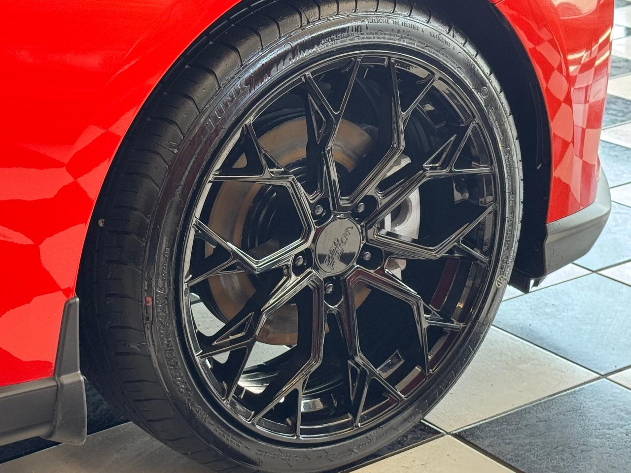 2019 Hyundai Veloster Turbo+New Tires+Wheels+Roof+BSM+CLEAN CARFAX Photo122