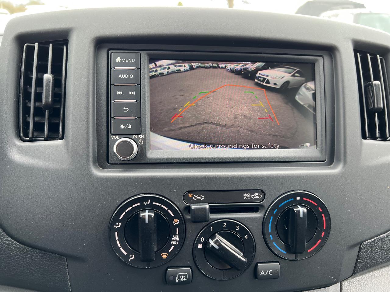 2021 Nissan NV200 S - Photo #15