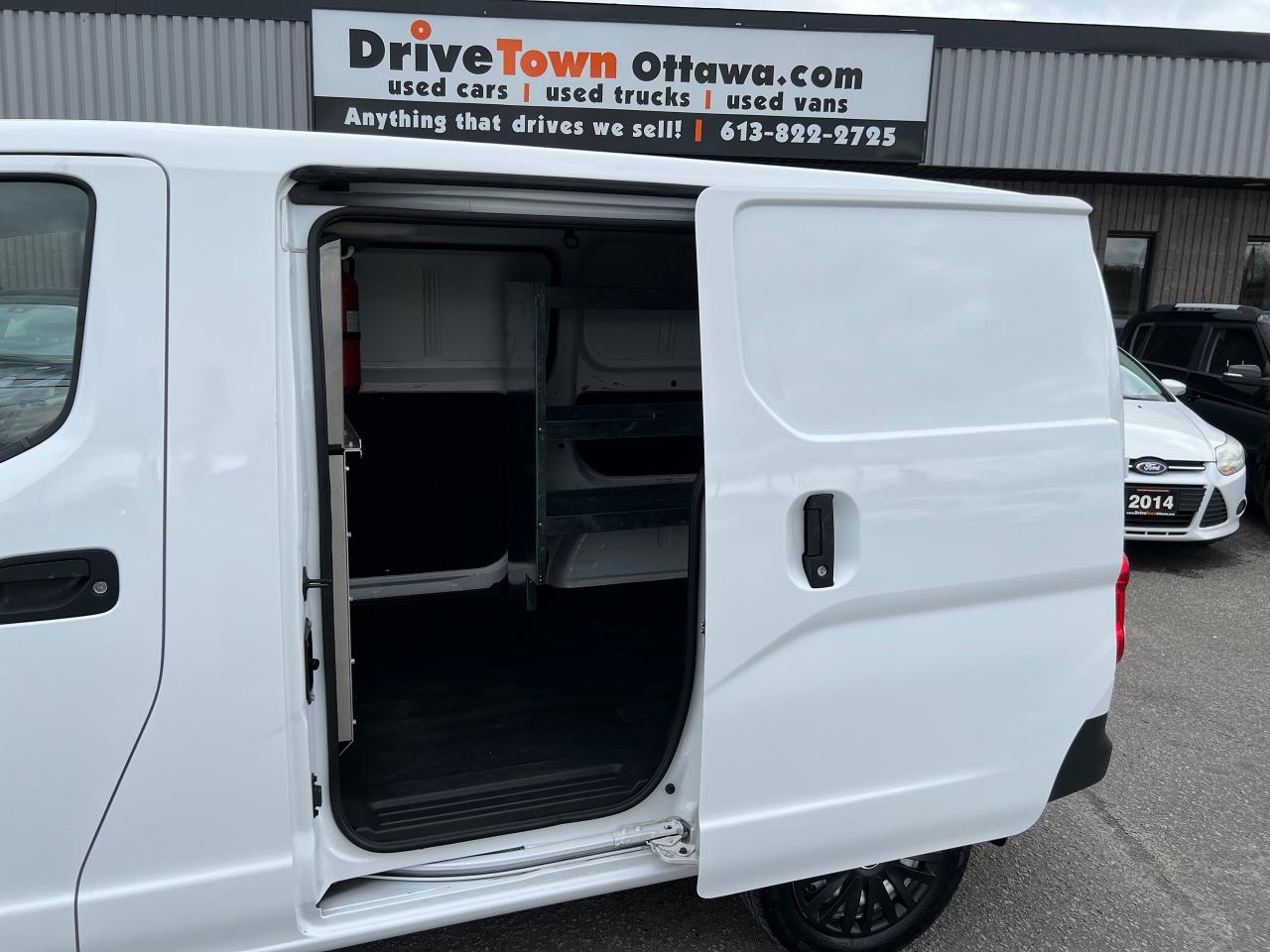 2021 Nissan NV200 S - Photo #18