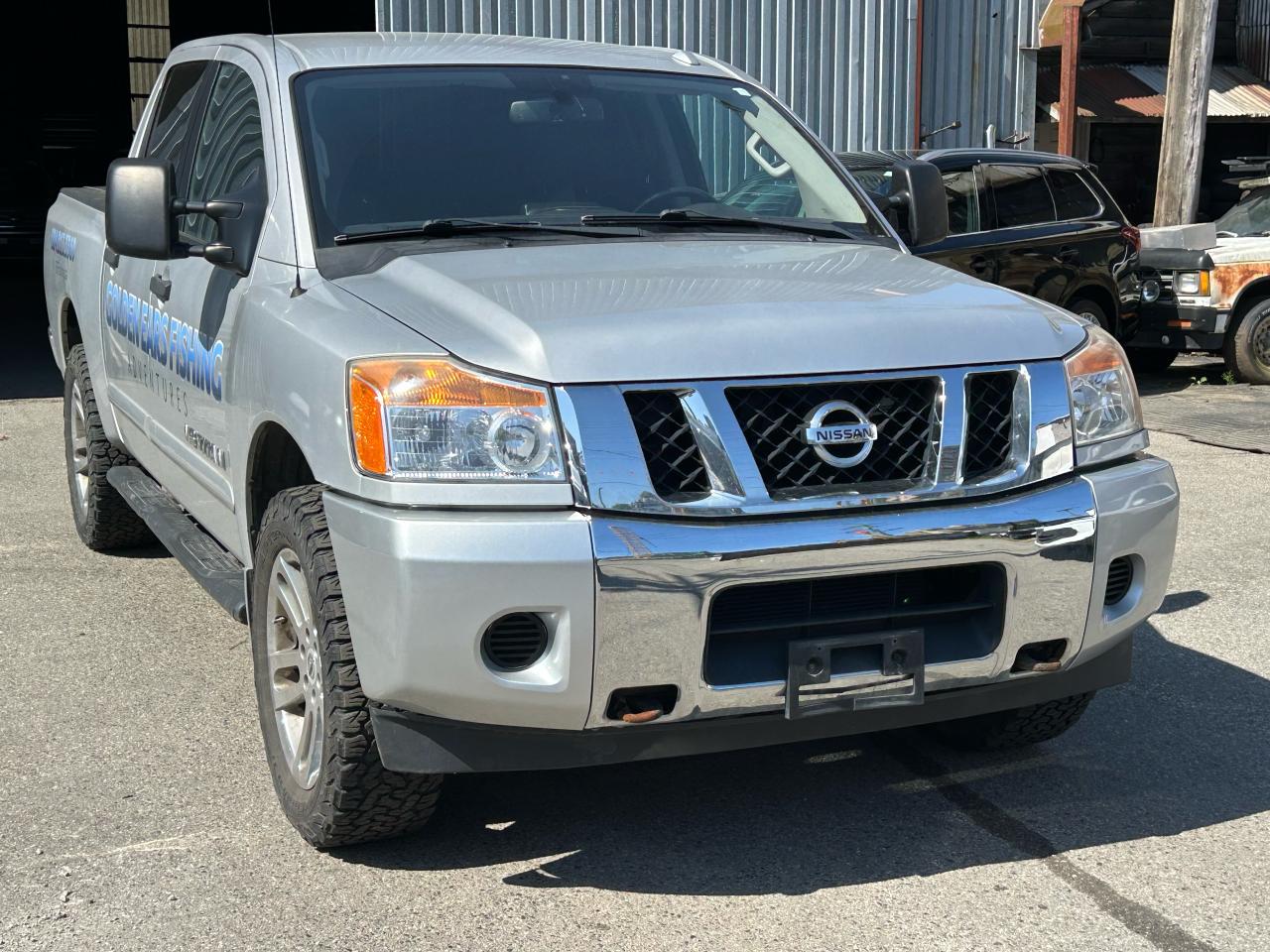 2015 Nissan Titan SL - Photo #2