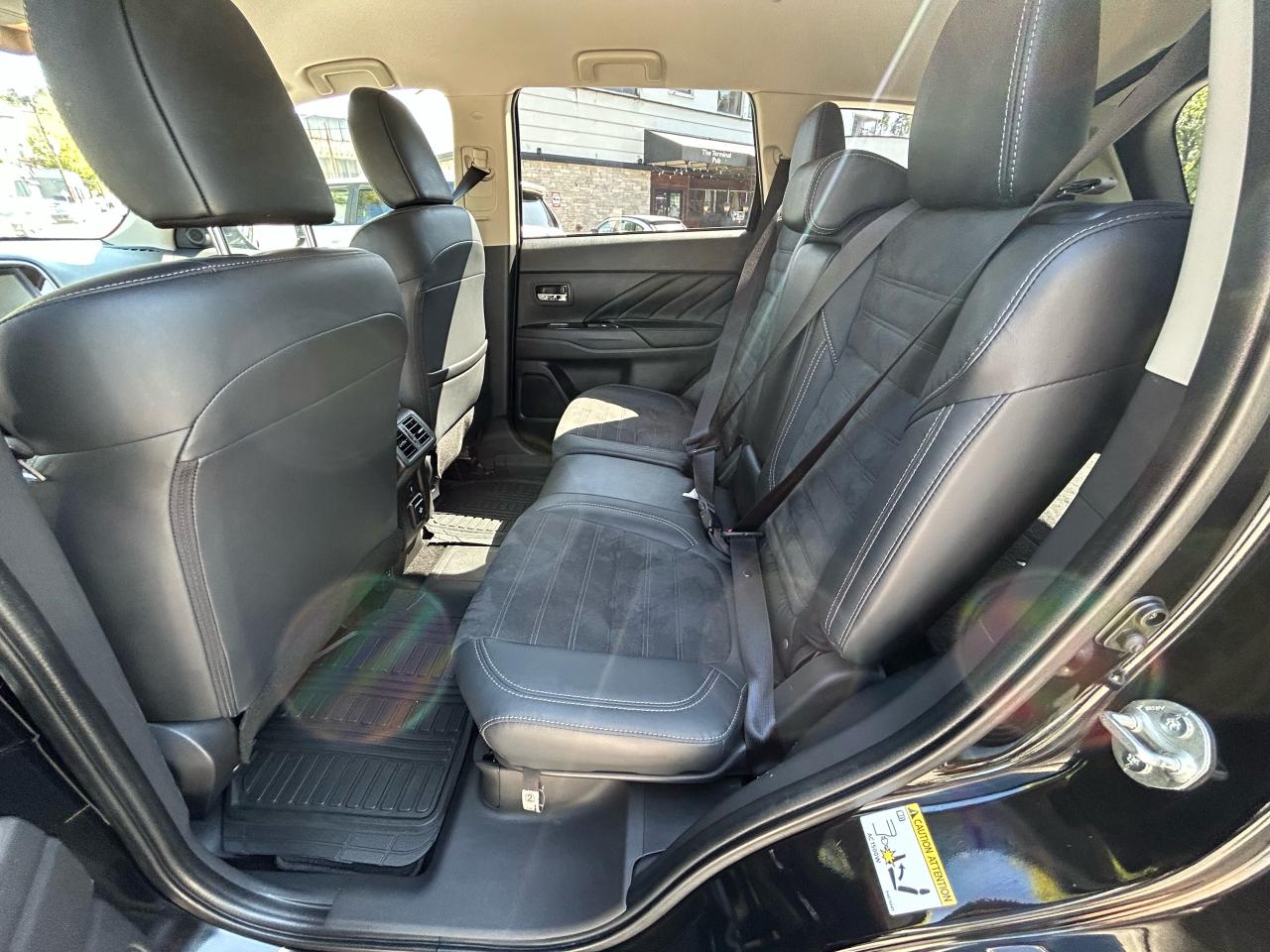2022 Mitsubishi Outlander PHEV SE - Photo #11