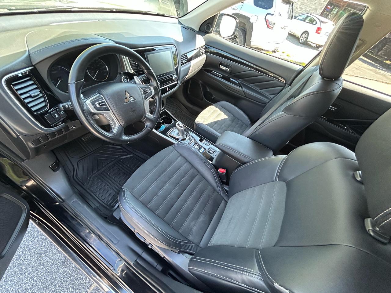 2022 Mitsubishi Outlander PHEV SE - Photo #10
