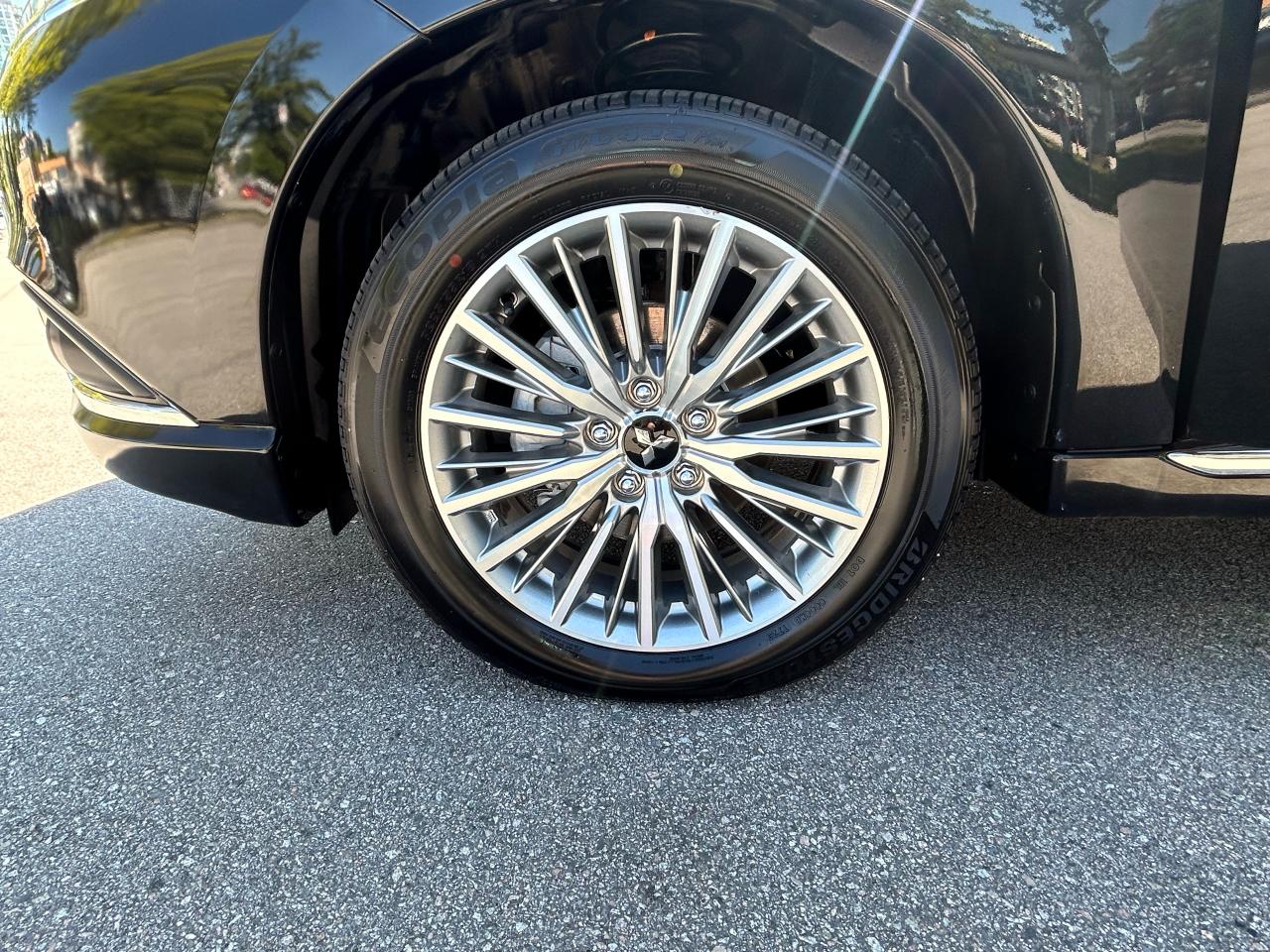 2022 Mitsubishi Outlander PHEV SE - Photo #13