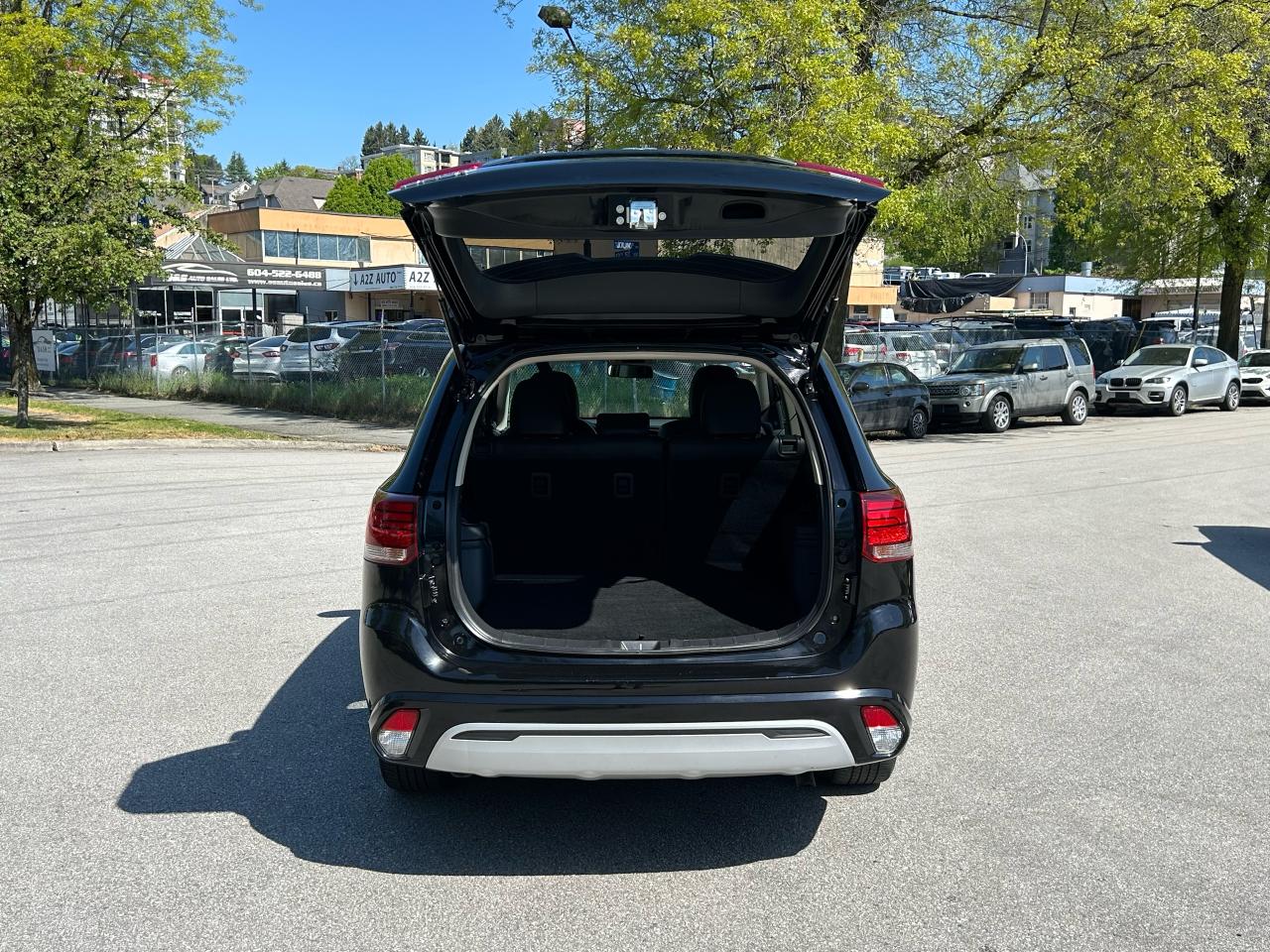 2022 Mitsubishi Outlander PHEV SE - Photo #8