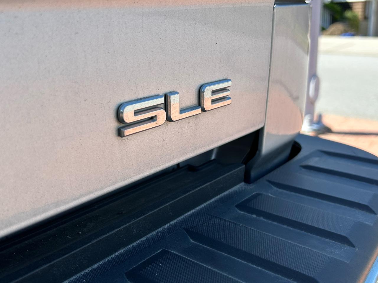 2015 GMC Sierra 1500 SLE - Photo #16