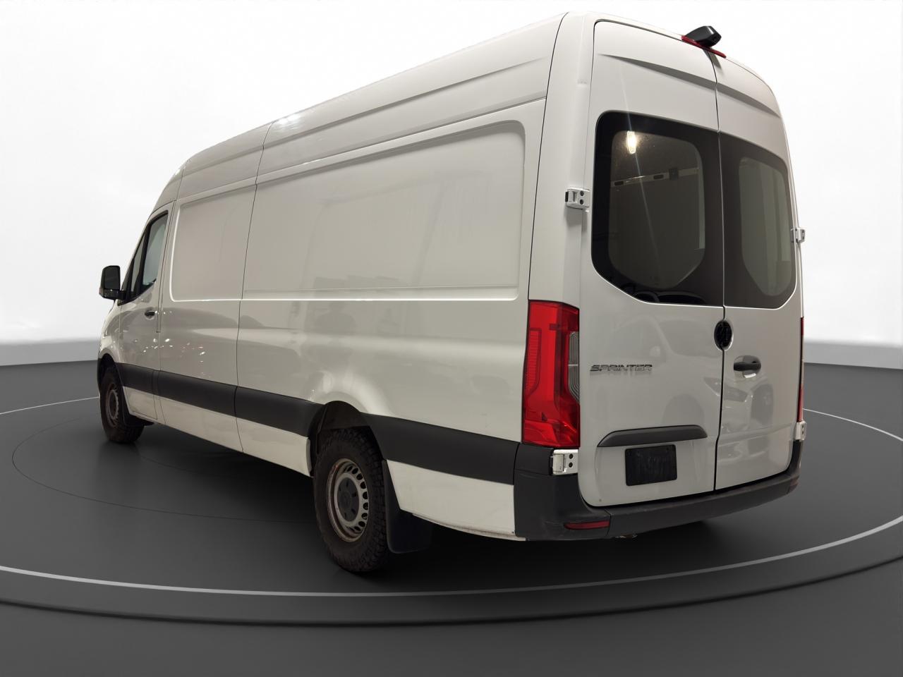 2022 Mercedes-Benz Sprinter 2500 High Roof - Photo #5