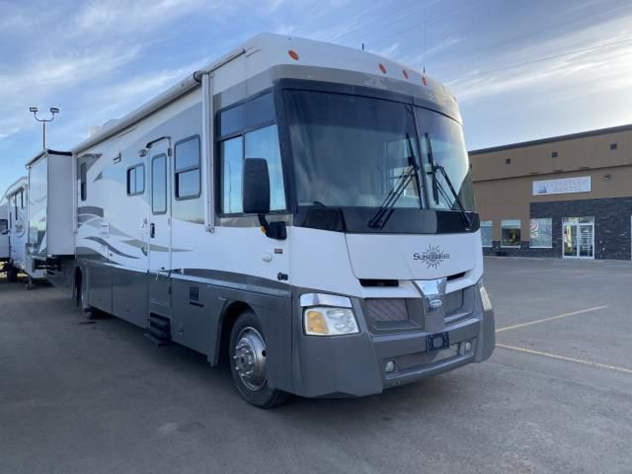 2006 Itasca IPG37B - - Photo #2