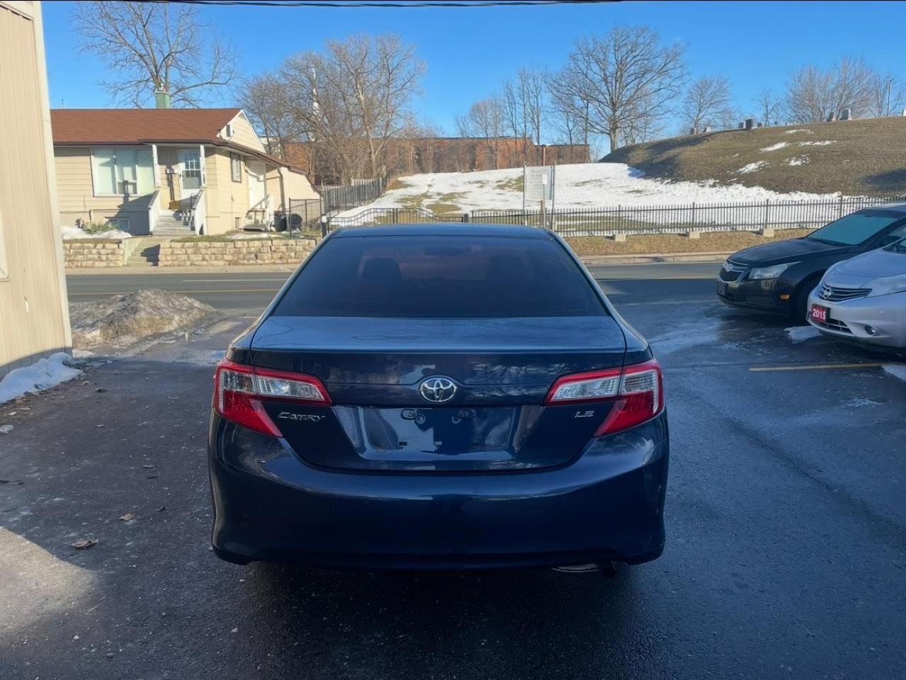 2014 Toyota Camry XLE - Photo #4