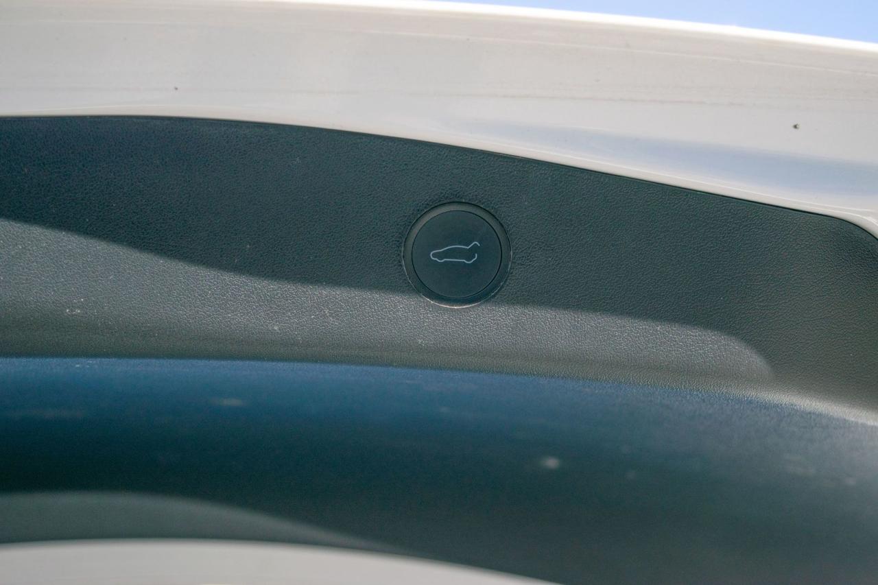 2022 Tesla Model 3 LONG RANGE - Photo #8