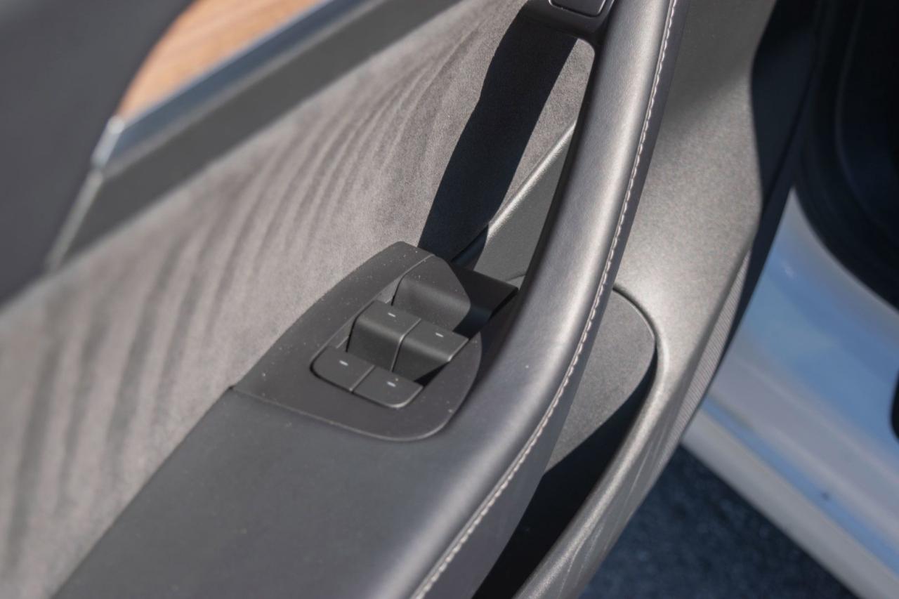 2022 Tesla Model 3 LONG RANGE - Photo #11