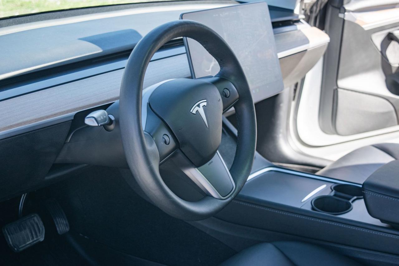 2022 Tesla Model 3 LONG RANGE - Photo #13