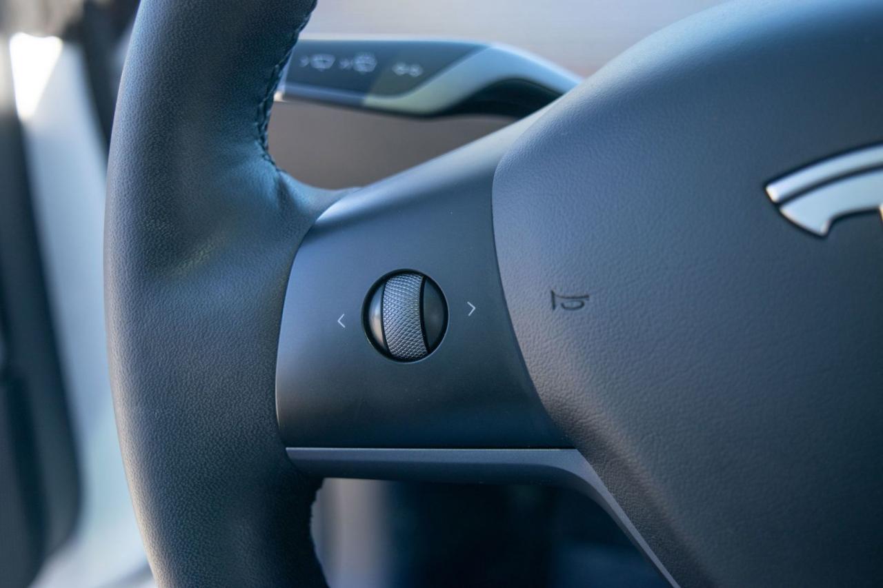 2022 Tesla Model 3 LONG RANGE - Photo #15