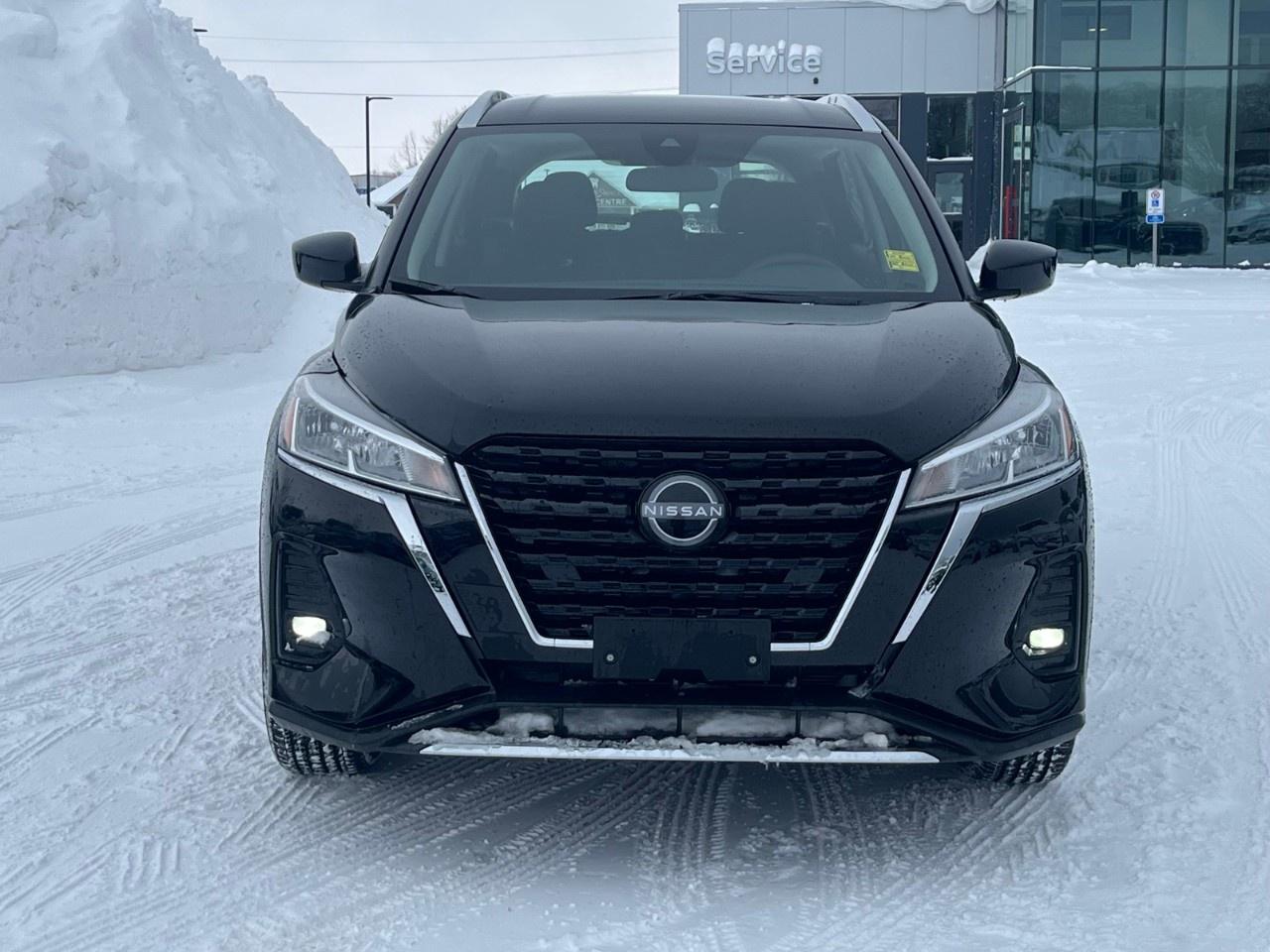 2025 Nissan Kicks Play SV FWD Photo