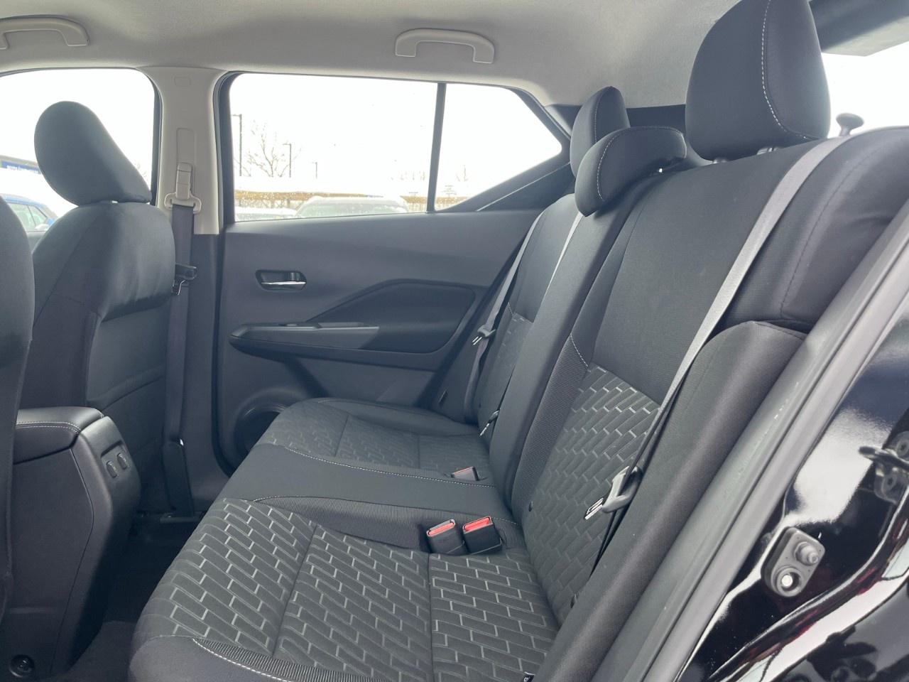 2025 Nissan Kicks Play SV FWD Photo