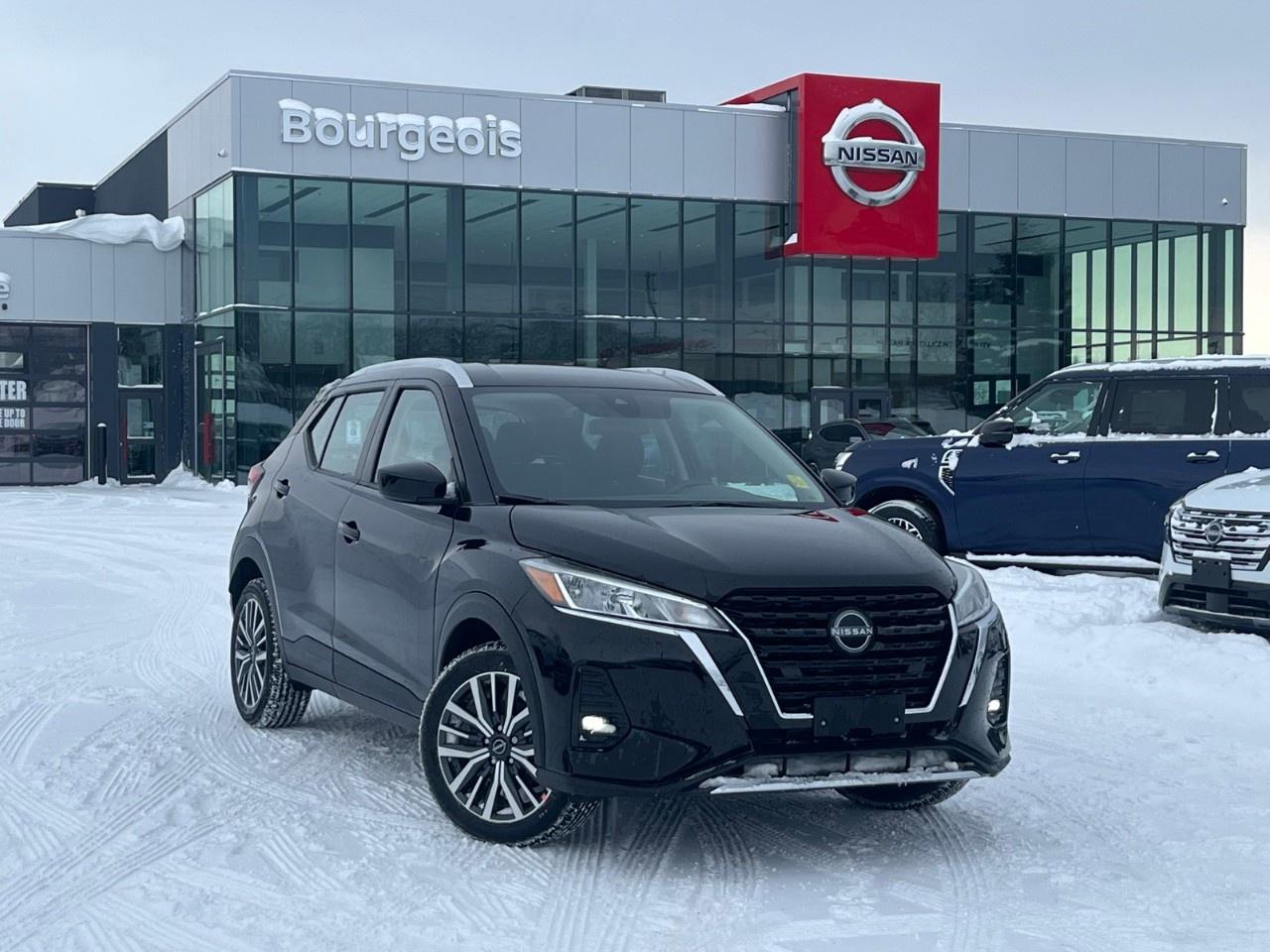 2025 Nissan Kicks Play SV FWD Photo