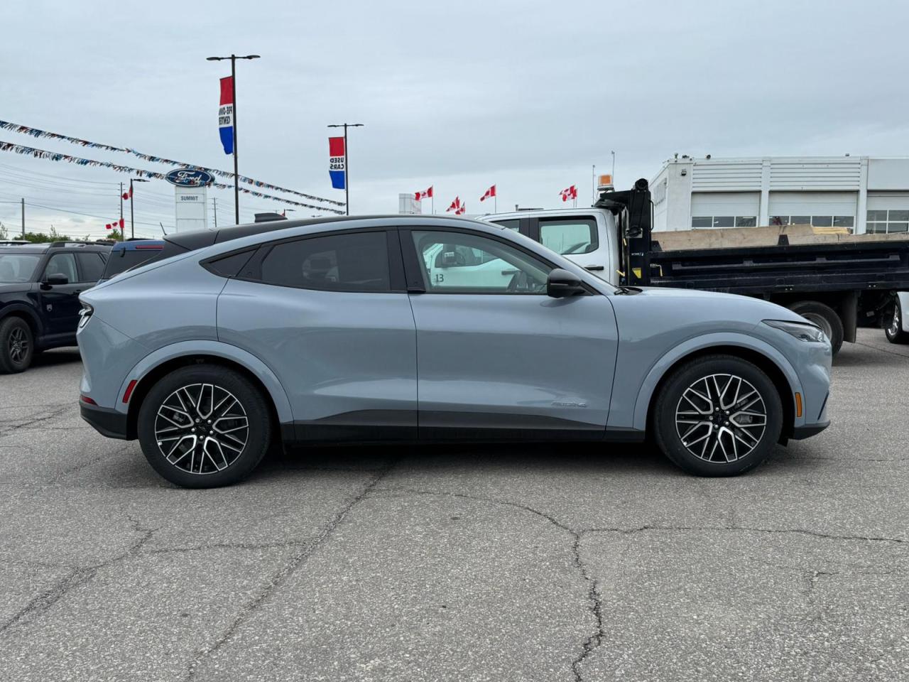 2025 Ford Mustang Mach-E Premium Photo3