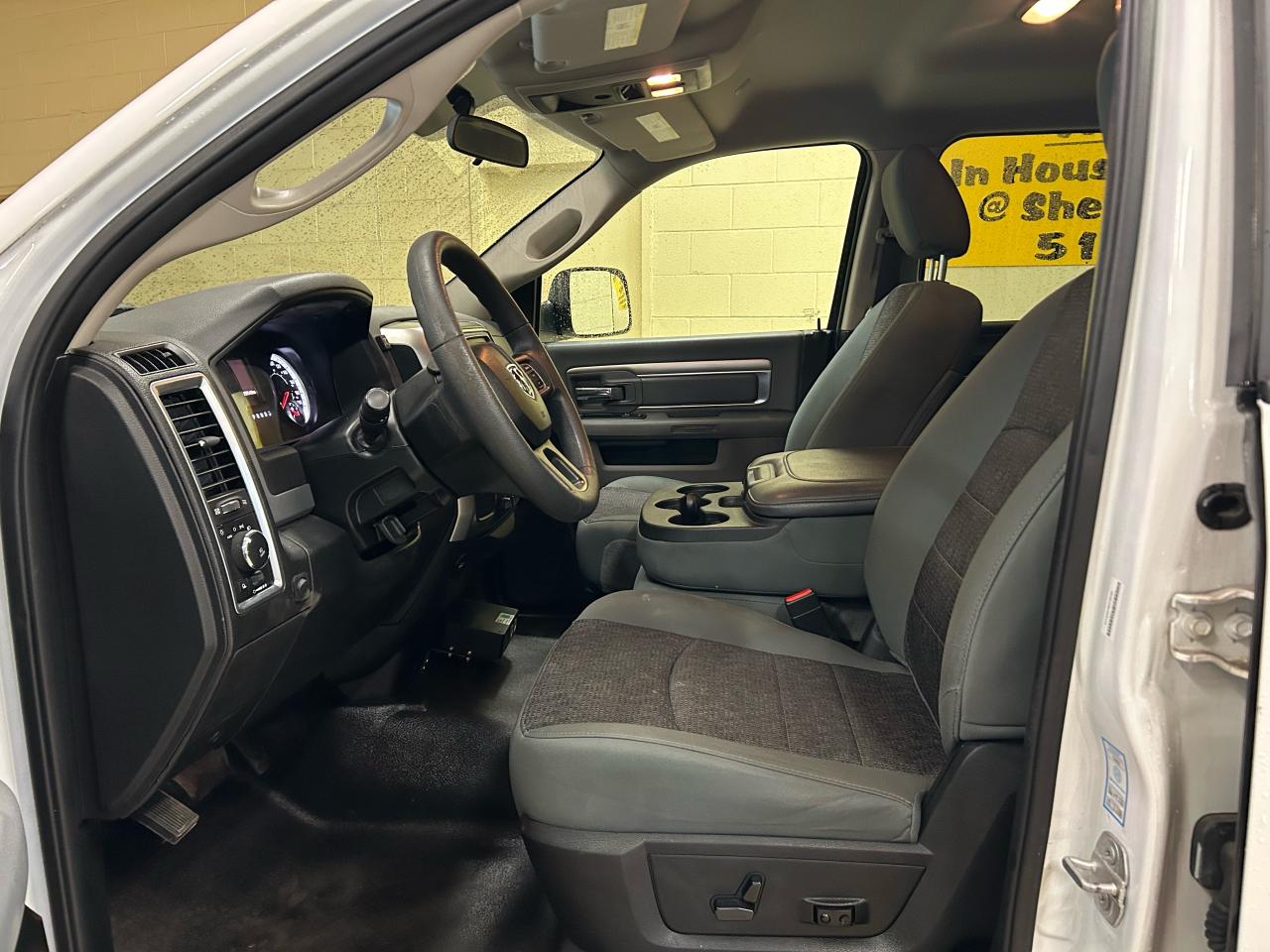 2018 RAM 1500 SLT - Photo #9
