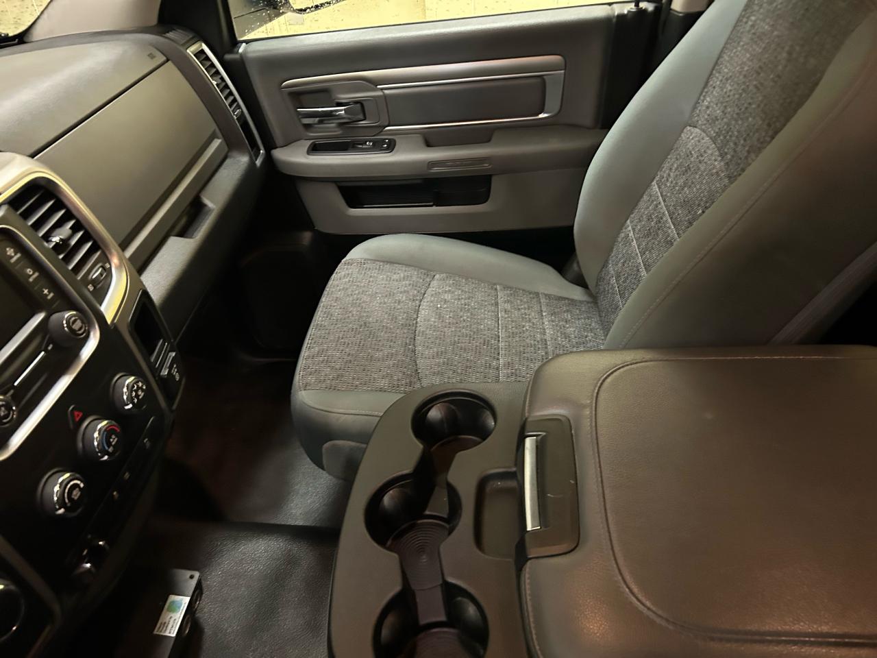 2018 RAM 1500 SLT - Photo #12