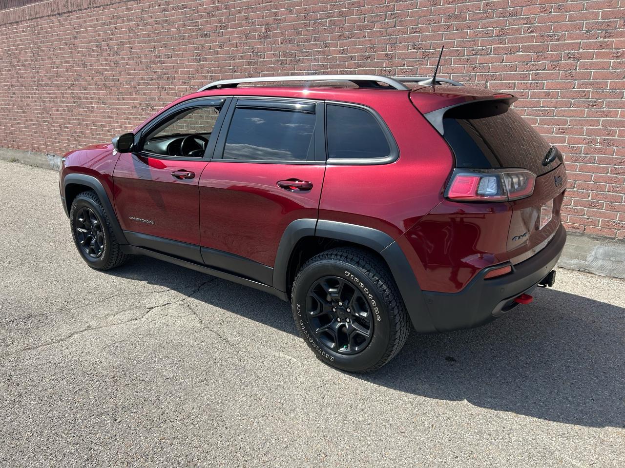 2020 Jeep Cherokee Trailhawk Elite Photo3