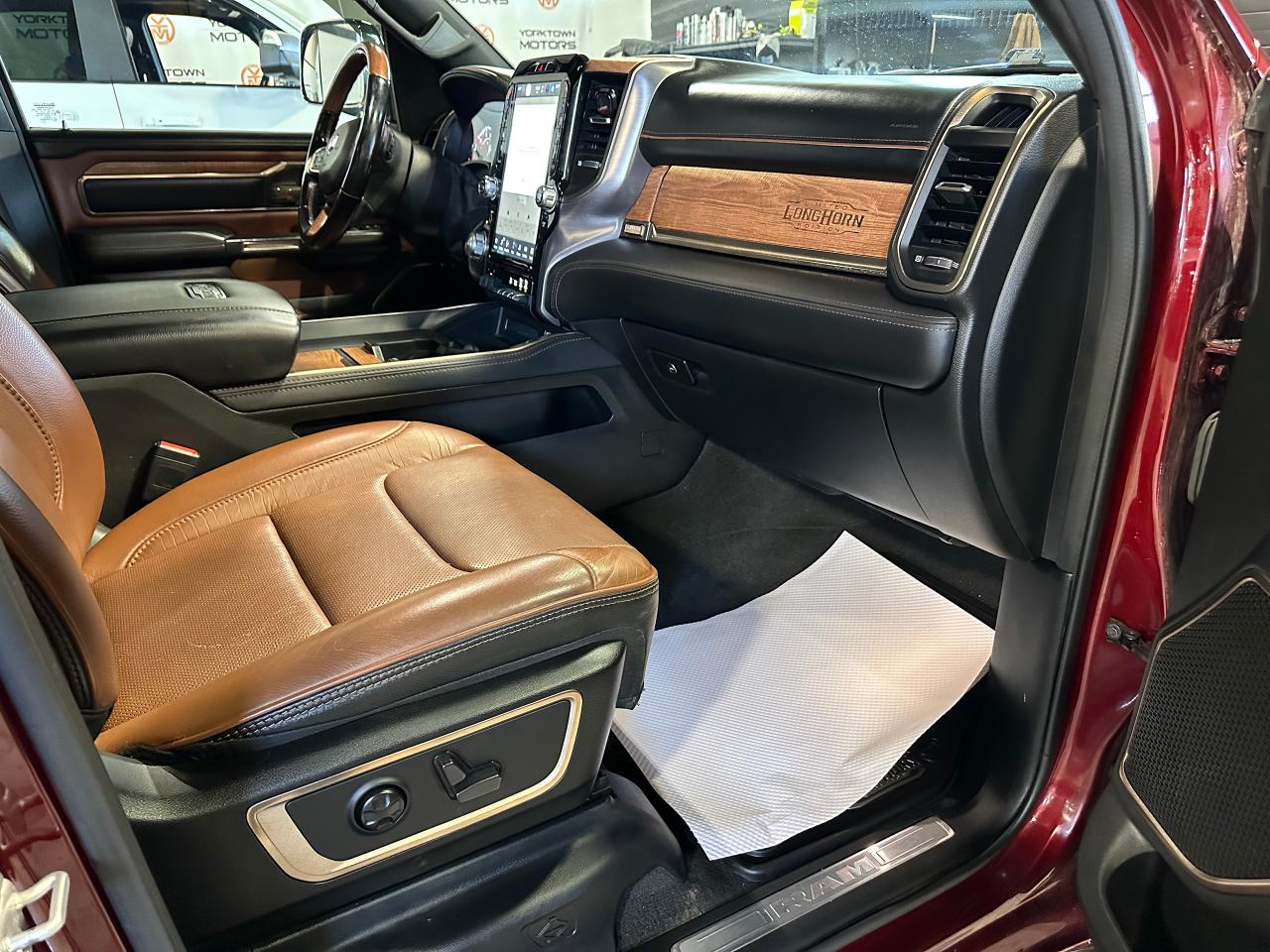 2022 RAM 1500 LIMITED LONGHORN LEATHER | LOADED | NAVI |CREWCAB - Photo #11