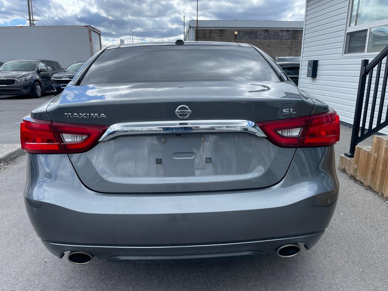 2017 Nissan Maxima SL - Photo #6