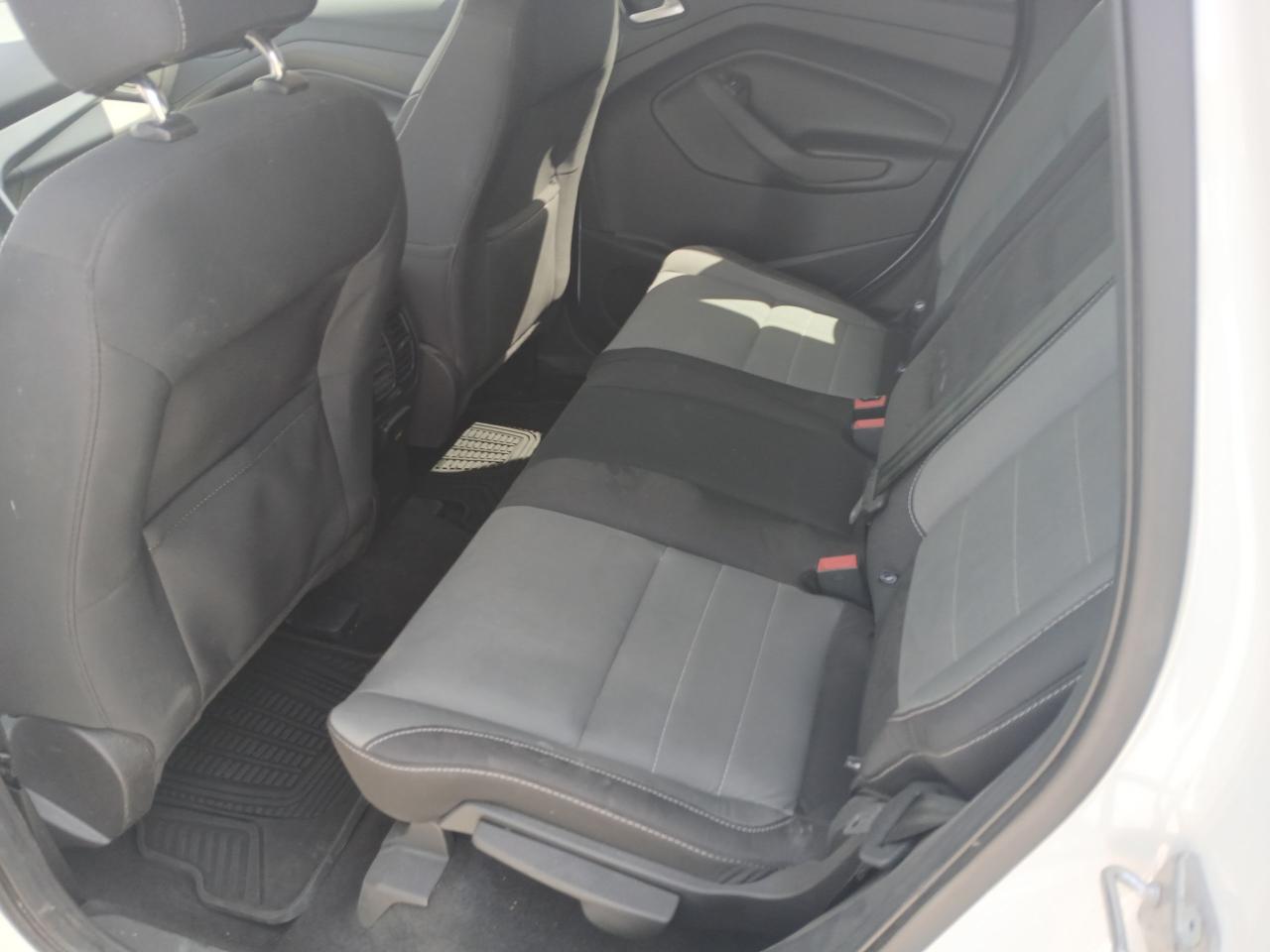2016 Ford Escape SE - Photo #11