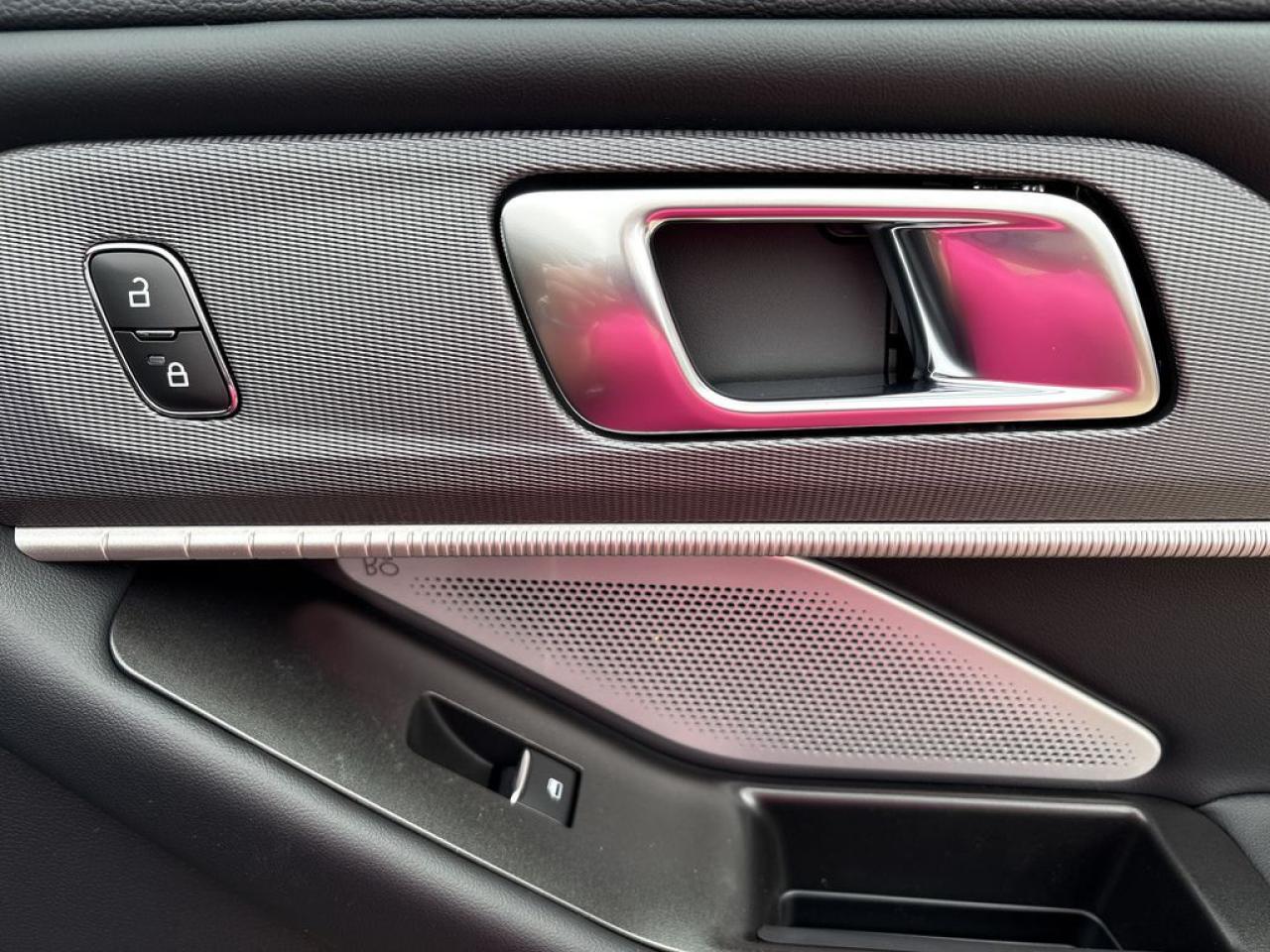 2025 Ford Explorer ST 400A Photo5